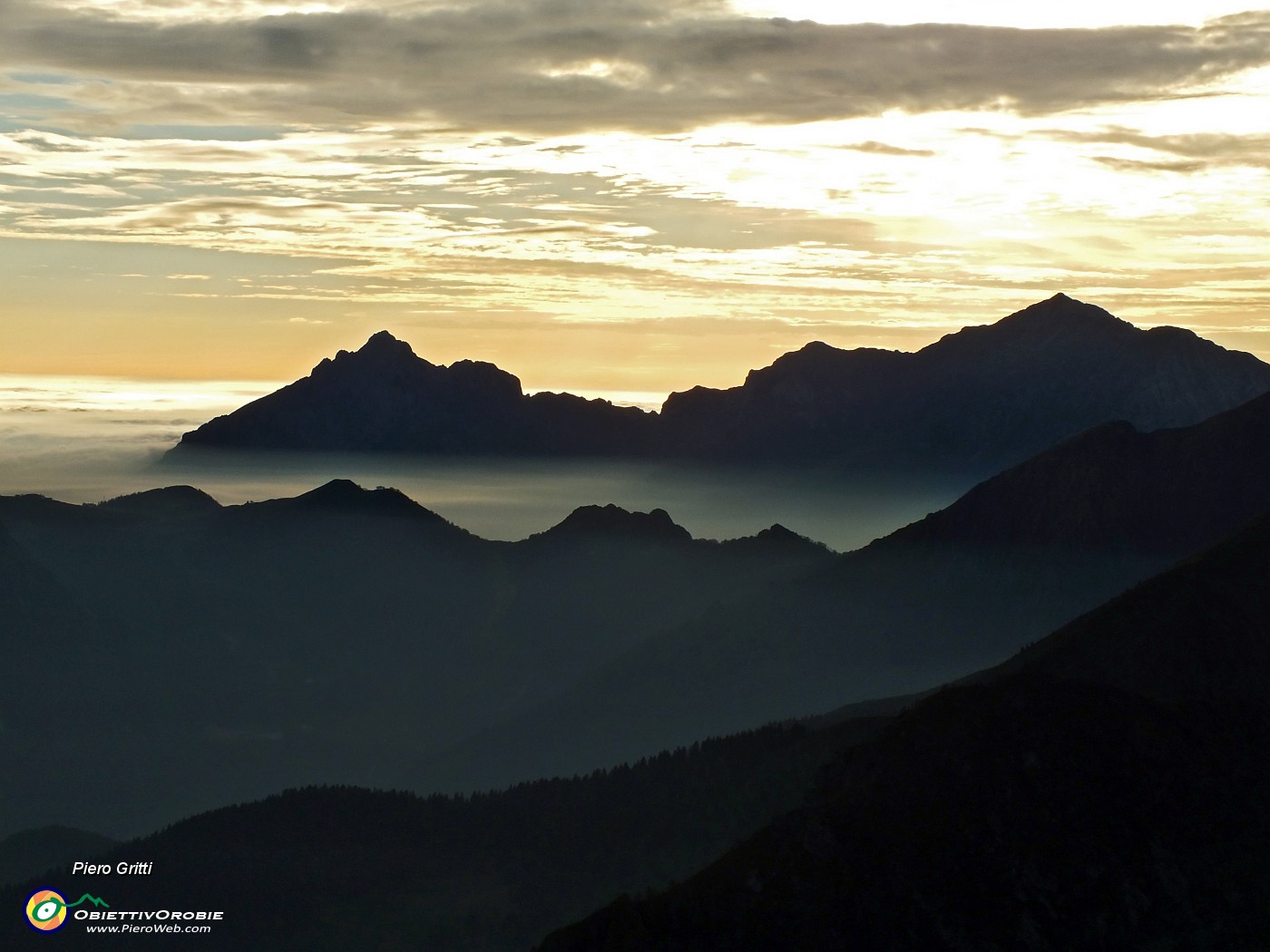 91 Splendido tramonto verso le Grigne.JPG